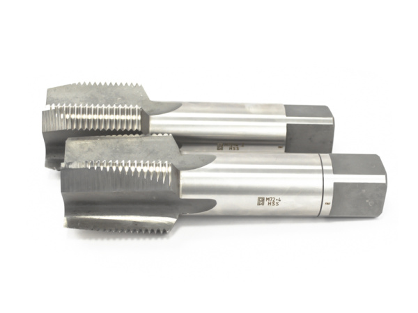 Метчик М72х4 машинно-ручной (HSS) 2шт компл. L=220мм исп1 Beltools Метчик М72х4 машинно-ручной (HSS) 2шт компл. L=220мм исп1 Beltools