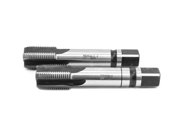 Метчик М26х2 машинно-ручной (HSS) 2шт компл. исп2 Beltools Метчик М26х2 машинно-ручной (HSS) 2шт компл. исп2 Beltools