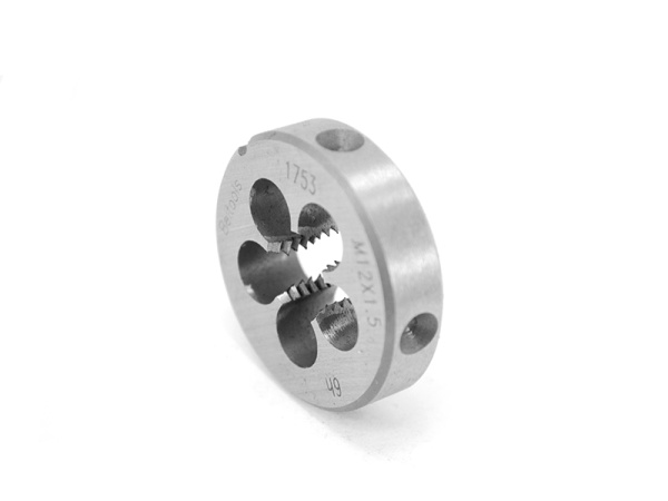 Плашка М12х1,5 6h D=38мм (2650-1757) Beltools Плашка М12х1,5 6h D=38мм (2650-1757) Beltools